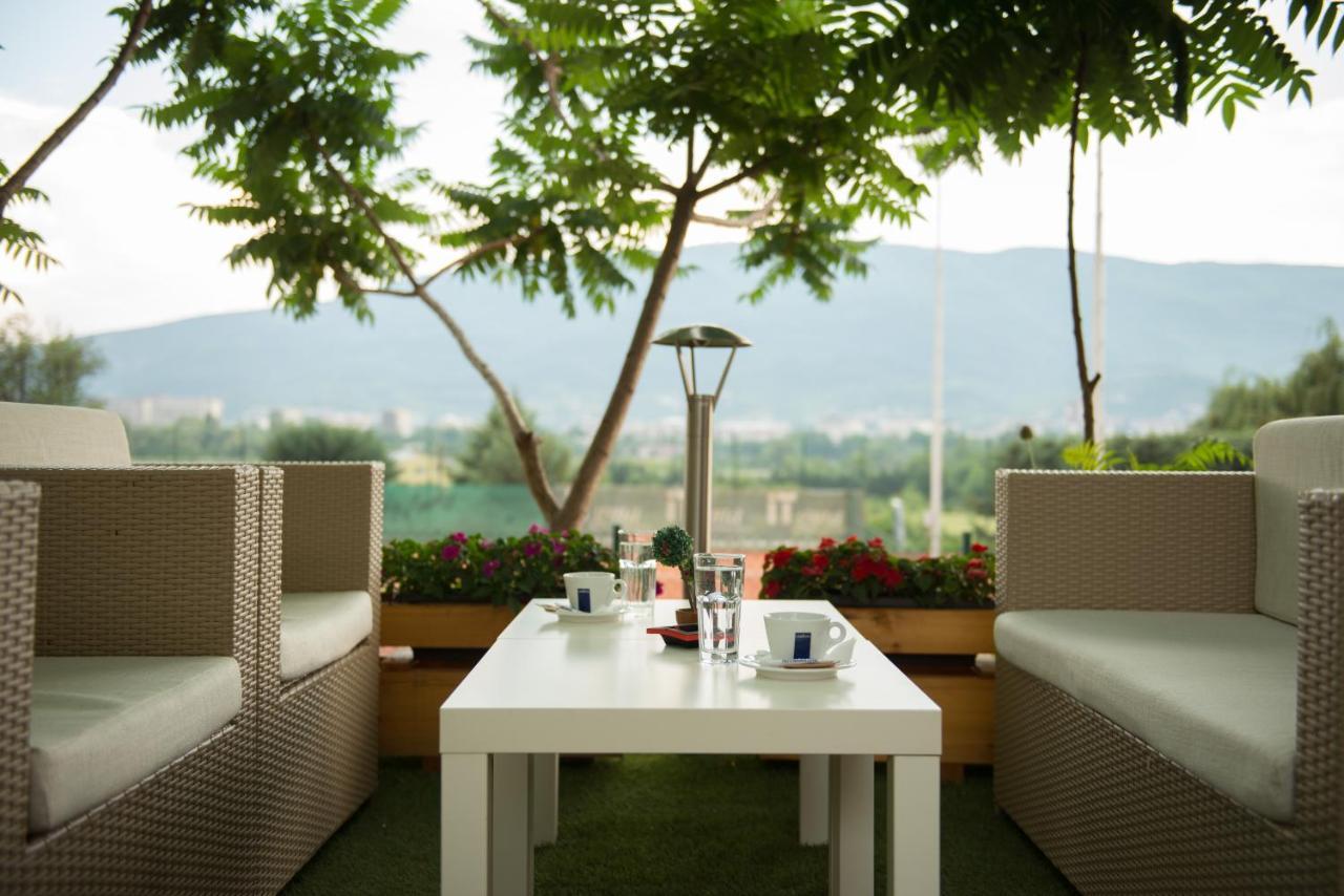Evro Set Hotel Skopje Exterior photo